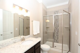Traditions' Landing in Bowling Green, KY - Foto de edificio - Interior Photo