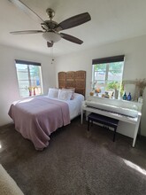 1717 N Whittier Dr in Phoenix, AZ - Foto de edificio - Building Photo