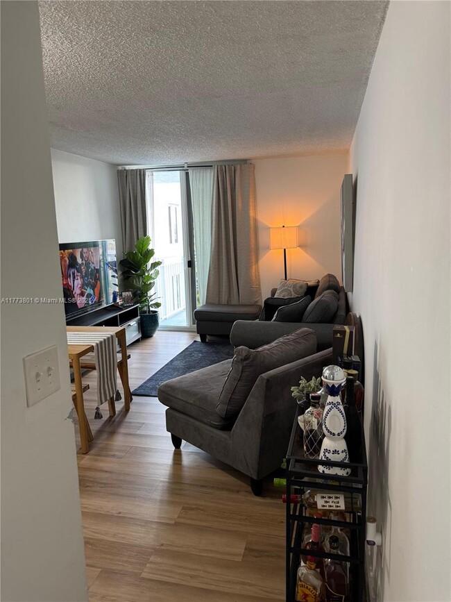 800 N Miami Ave in Miami, FL - Building Photo - Building Photo
