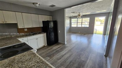 374 NW 31st Ave in Fort Lauderdale, FL - Building Photo - Building Photo