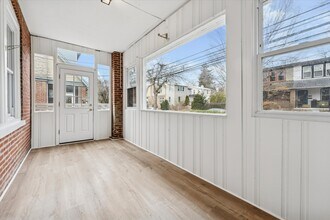 10 W Jefferson St in Media, PA - Foto de edificio - Building Photo