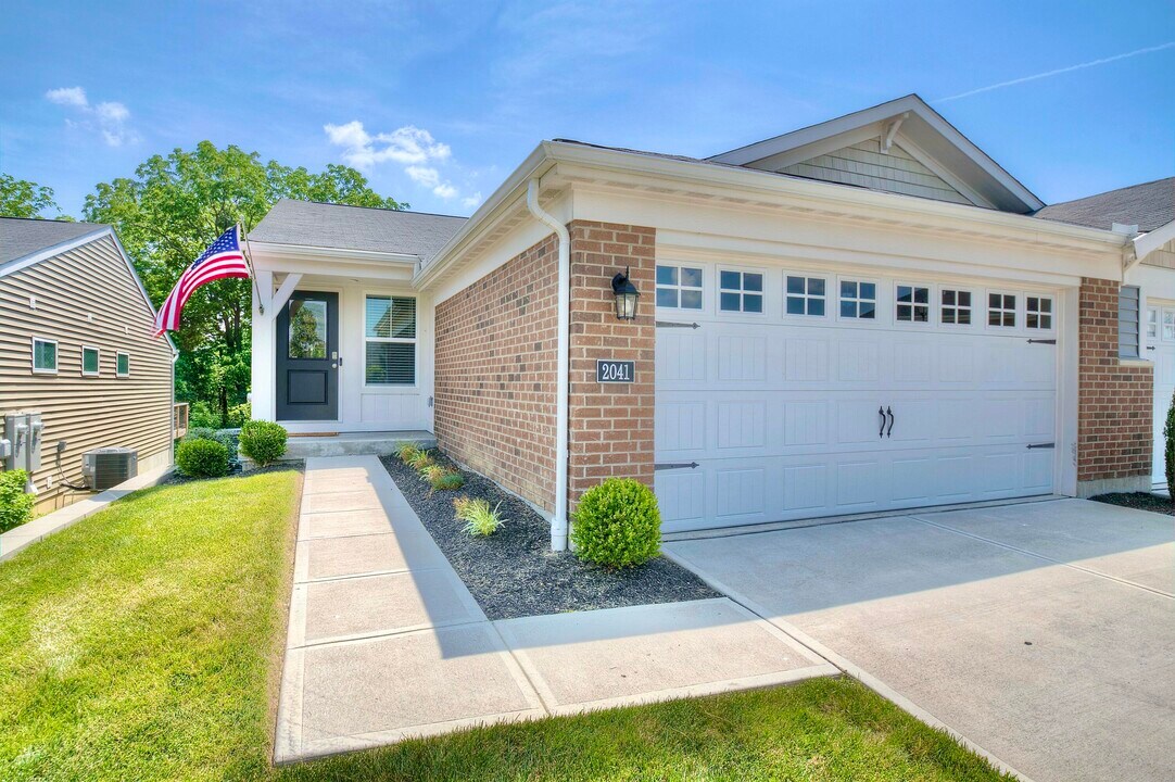 2041 Chris Ct in Union, KY - Building Photo