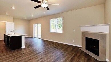 4511 Sand Dollar Dr in Bremerton, WA - Building Photo - Building Photo