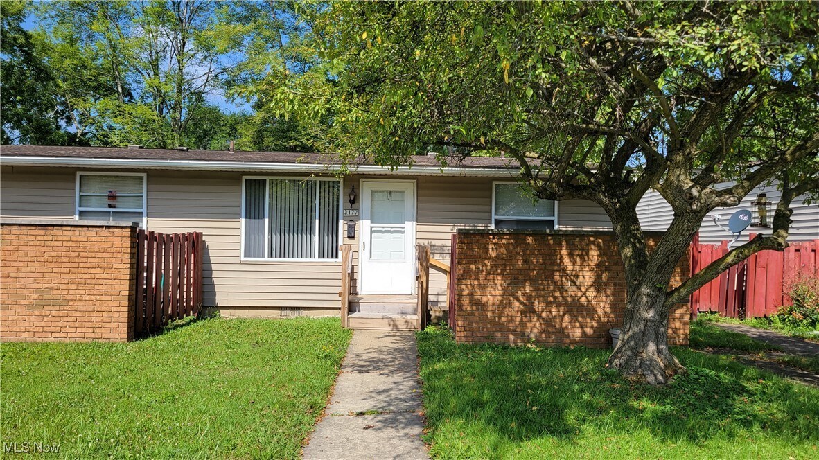 3185 Nottingham St NW in Warren, OH - Building Photo