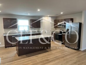 921 Delia Ave in Moore, SC - Building Photo - Building Photo