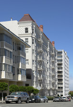 Pacific Heights: Expansive 2nd Floor Flat ... in San Francisco, CA - Building Photo - Building Photo