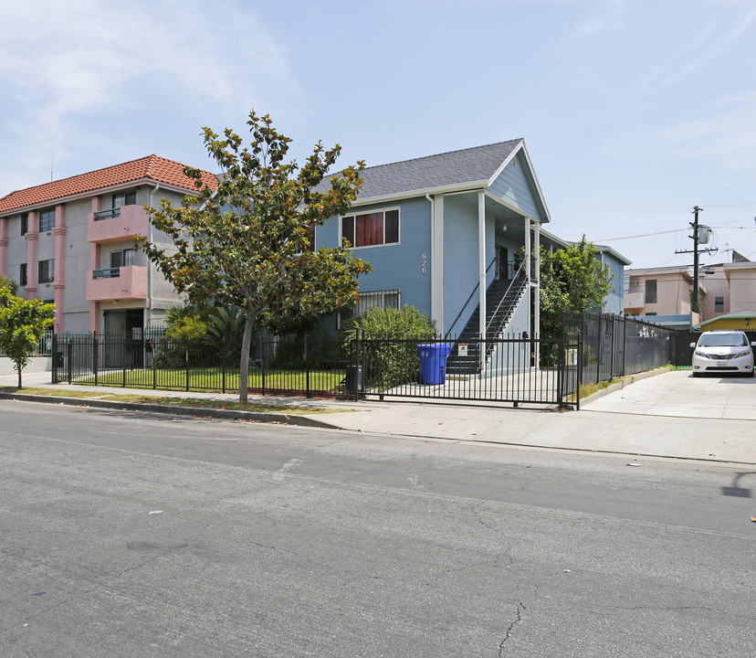 826 S St. Andrews Pl in Los Angeles, CA - Building Photo