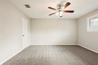 12039 Sturdivant St in Stafford, TX - Building Photo - Building Photo