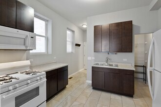 1532 W 18th Pl in Chicago, IL - Building Photo - Building Photo