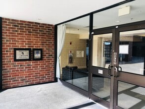 15 N Beacon, Unit 212 in Boston, MA - Foto de edificio - Building Photo