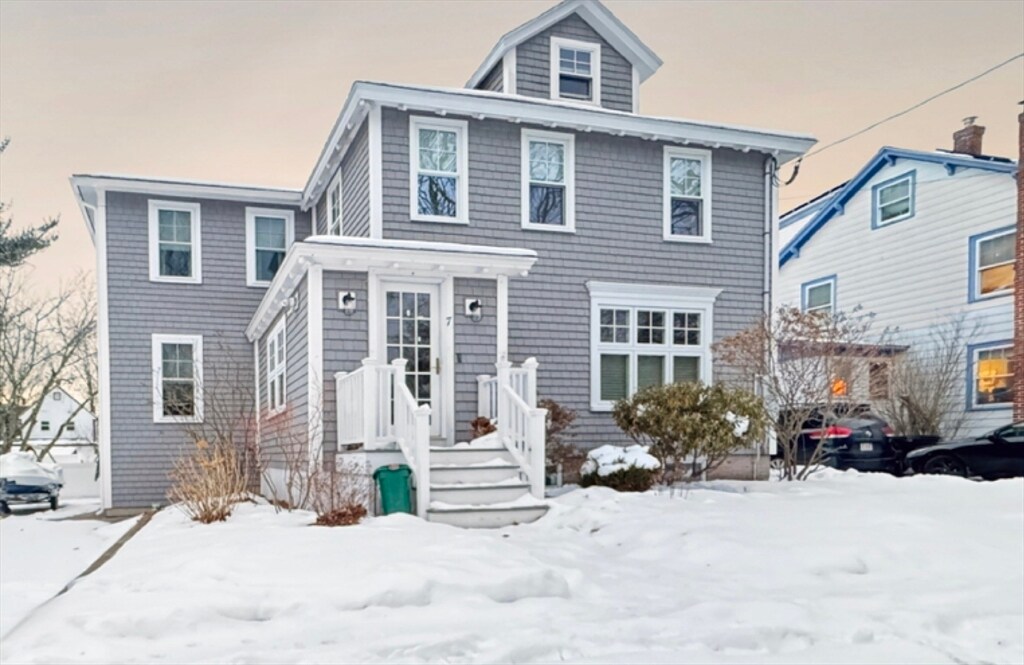 7 Sanborn Terrace in Amesbury, MA - Building Photo