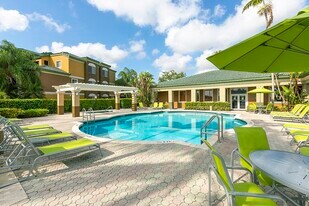 Club Lake Pointe Apartments in Coral Springs, FL - Building Photo