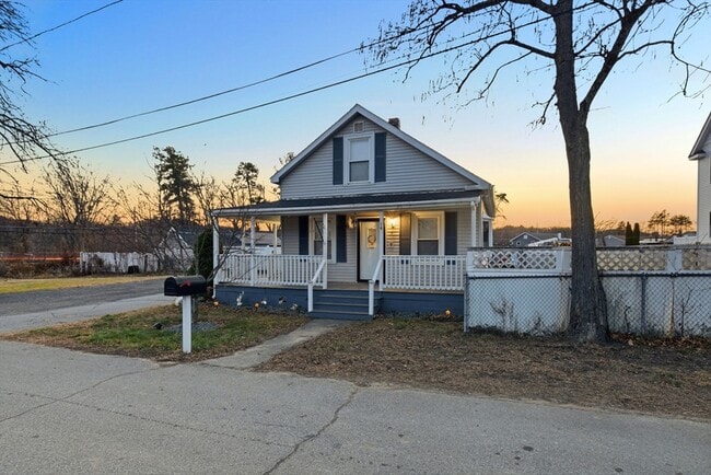 property at 14 Mt Pleasant St