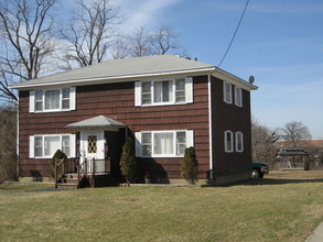 14 N Ocean Ave in Islip, NY - Building Photo - Building Photo