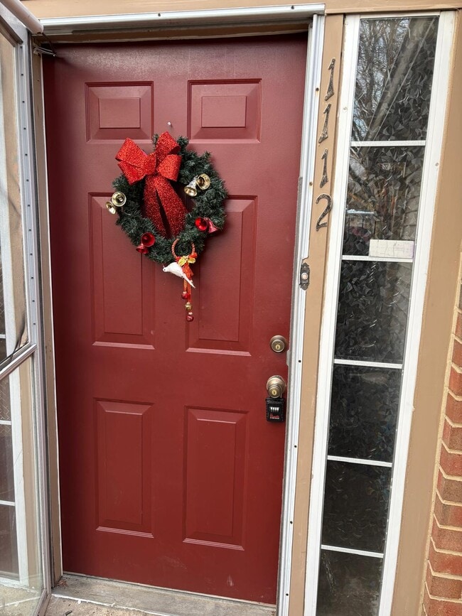 1112 Windemere Ct in Fort Washington, MD - Foto de edificio - Building Photo