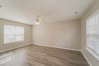 4114 Hathaway Hills Dr in Charlotte, NC - Foto de edificio - Building Photo