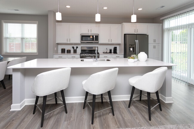 Bentley Village in Lake Elmo, MN - Foto de edificio - Interior Photo