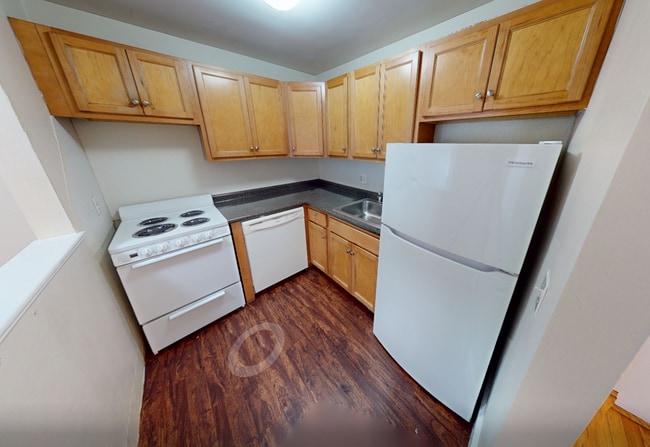 48 Lancaster Ter, Unit 103
