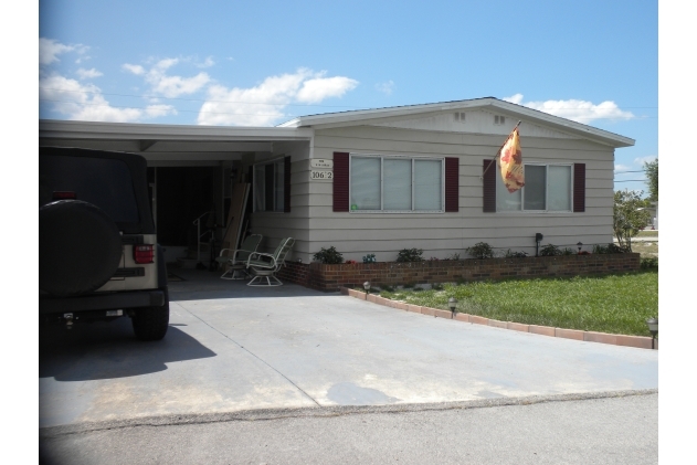 College Park Moble Home Park in Lake Wales, FL - Foto de edificio