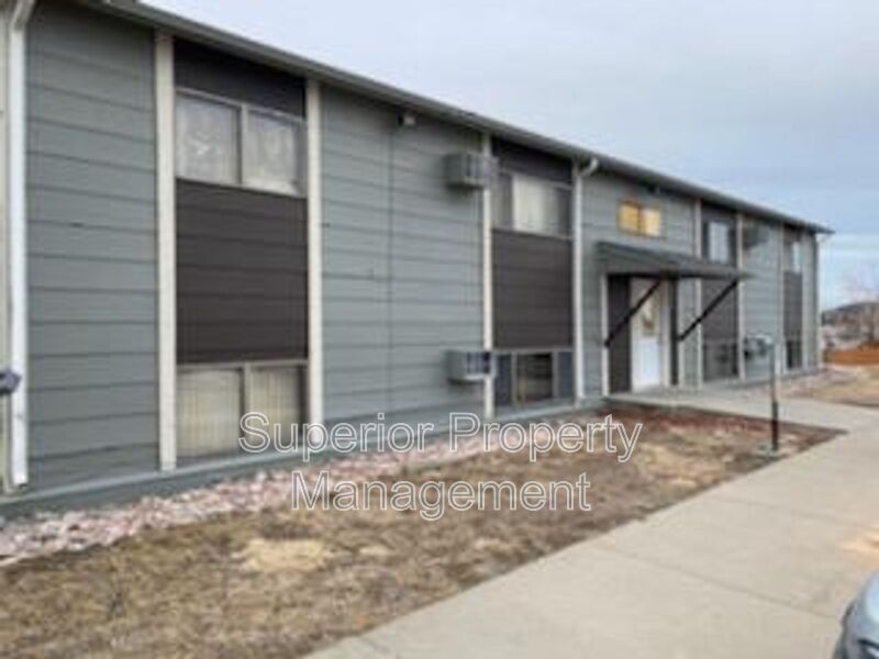 901 4th Ave in Edgemont, SD - Building Photo