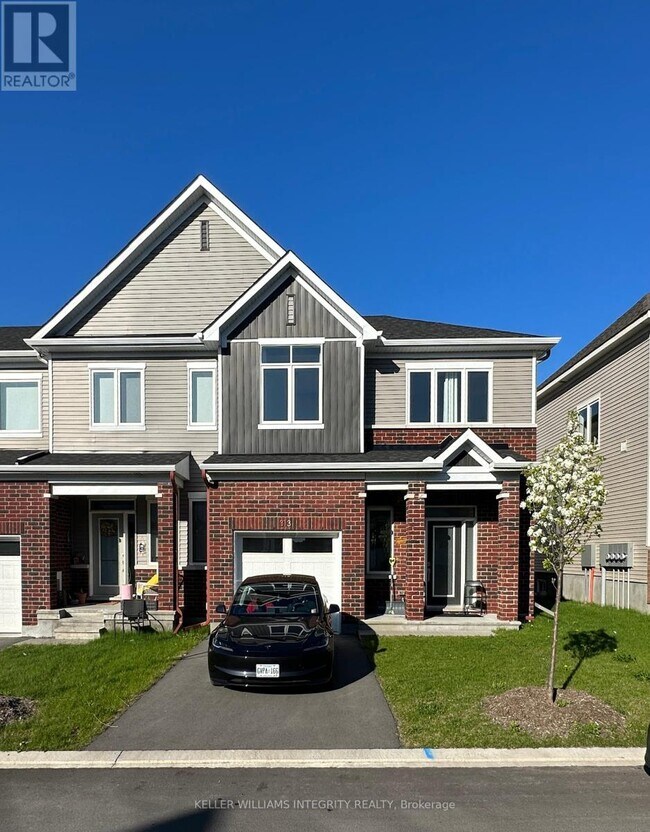 313 Canadensis Ln in Ottawa, ON - Building Photo - Building Photo