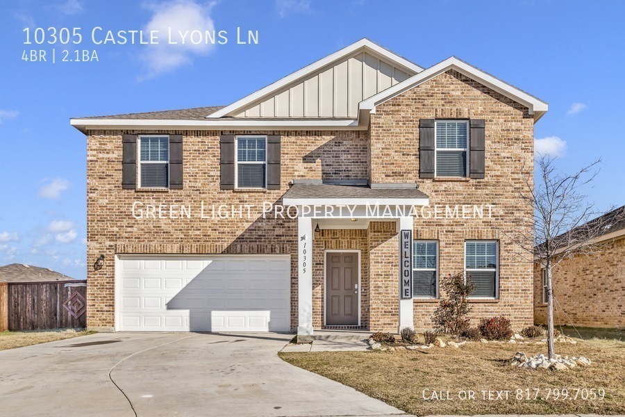 10305 Castle Lyons Ln in Crowley, TX - Building Photo