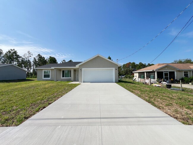 property at 8 Malauka Pass Way