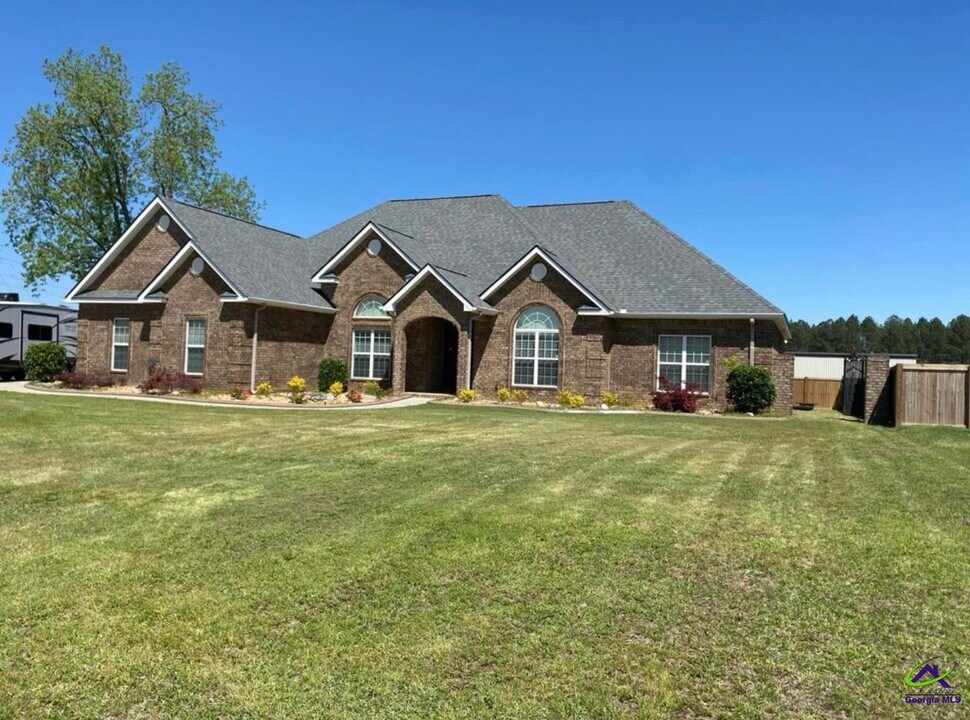 308 George Francis Ct in Bonaire, GA - Building Photo