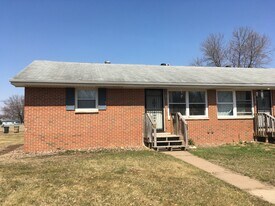 406-408 Terrace Dr in Chippewa Falls, WI - Building Photo