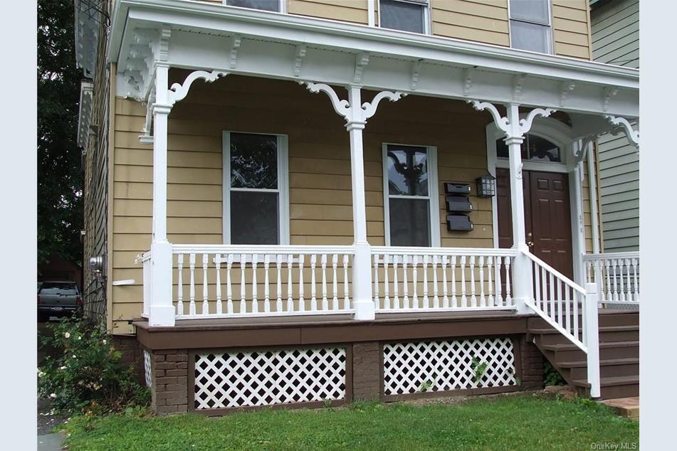 44 Marshall St in Poughkeepsie, NY - Building Photo