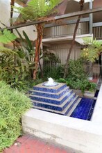 4900 Overland Ave, Unit 286 in Culver City, CA - Foto de edificio - Building Photo