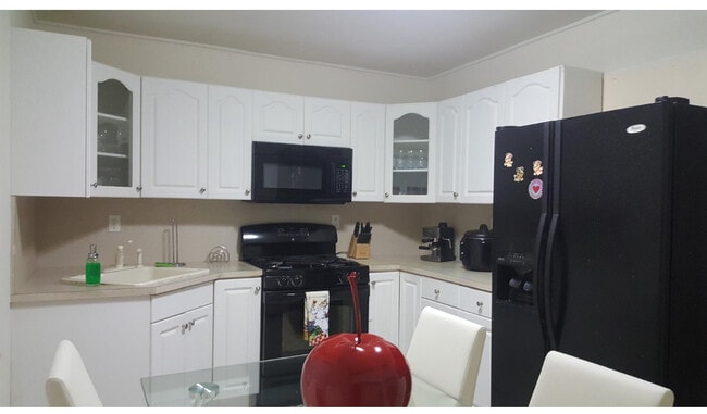 15431 SW 101st Ave in Miami, FL - Building Photo - Building Photo