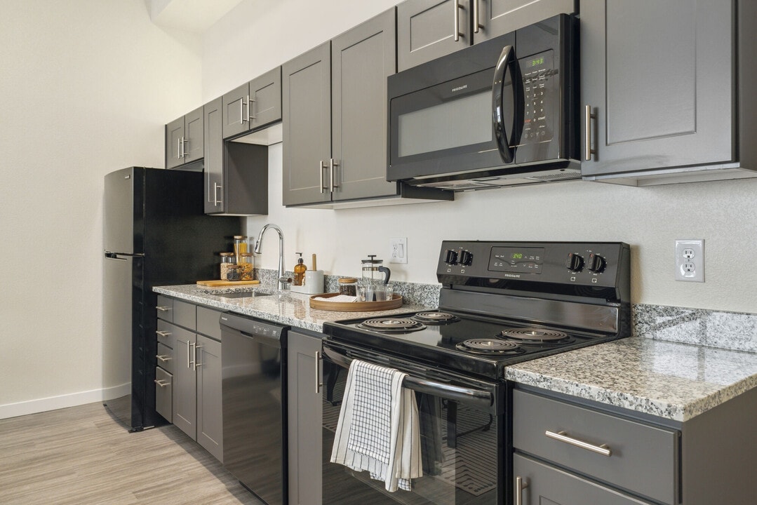 Notable in Lakewood, CO - Foto de edificio