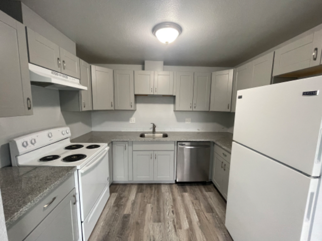 307 W Reynolds Ave in Centralia, WA - Building Photo - Building Photo