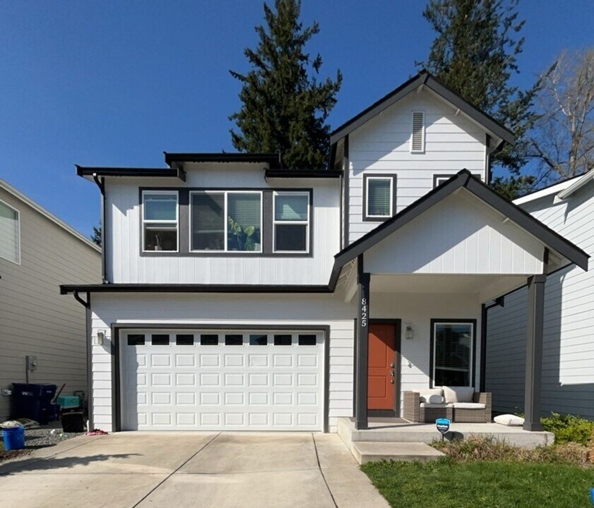 8425 63rd Pl NE in Marysville, WA - Building Photo