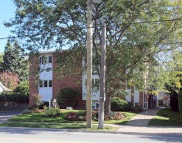 Geneva Gardens in St Catharines, ON - Building Photo