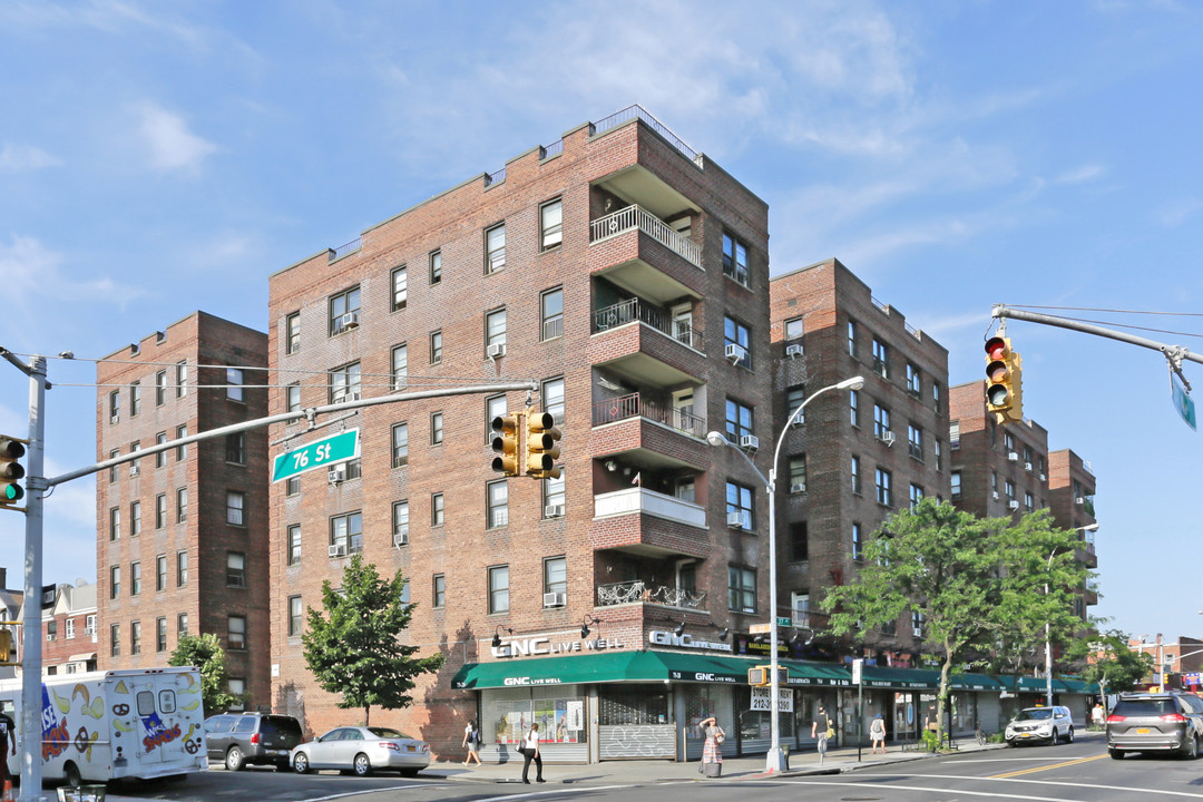 3709 75th St in Jackson Heights, NY - Building Photo