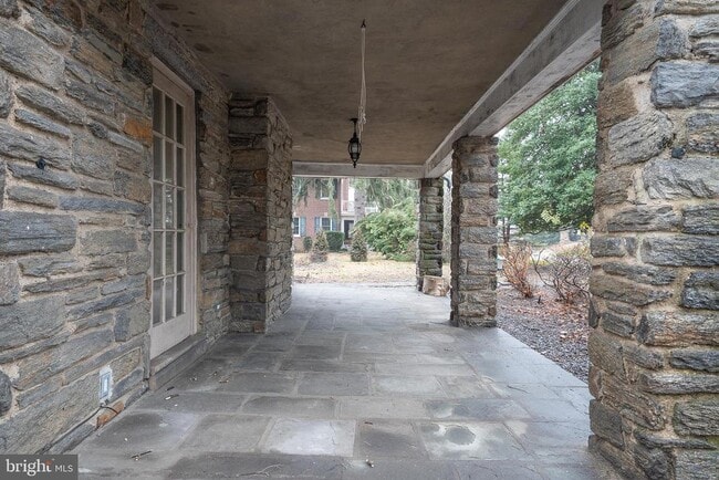 625 Chelten Hills Dr