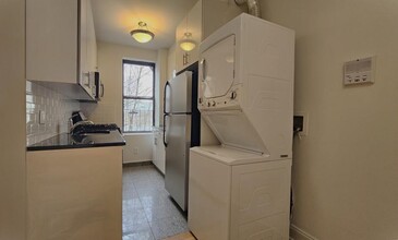 282 Cabrini Blvd in New York, NY - Building Photo - Building Photo