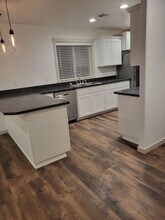 1151 Willow Ln in Grants Pass, OR - Building Photo - Building Photo