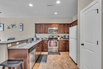 9415 N Adrian Ave in Kansas City, MO - Building Photo - Building Photo