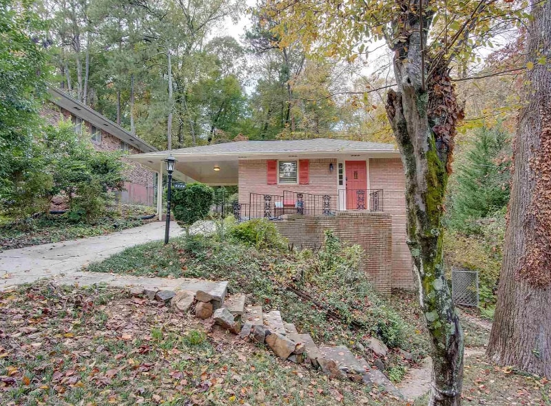 2441 Jefferson Terrace-Unit -2 in East Point, GA - Foto de edificio