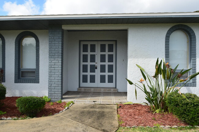 1084 Herne Ave NE in Palm Bay, FL - Building Photo - Building Photo