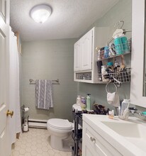 54 Temple St, Unit 1 in Boston, MA - Building Photo - Building Photo