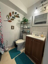 5231 NW 27th St in Lauderhill, FL - Building Photo - Building Photo
