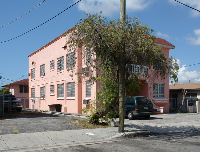 1520 NW 1st St in Miami, FL - Building Photo - Building Photo