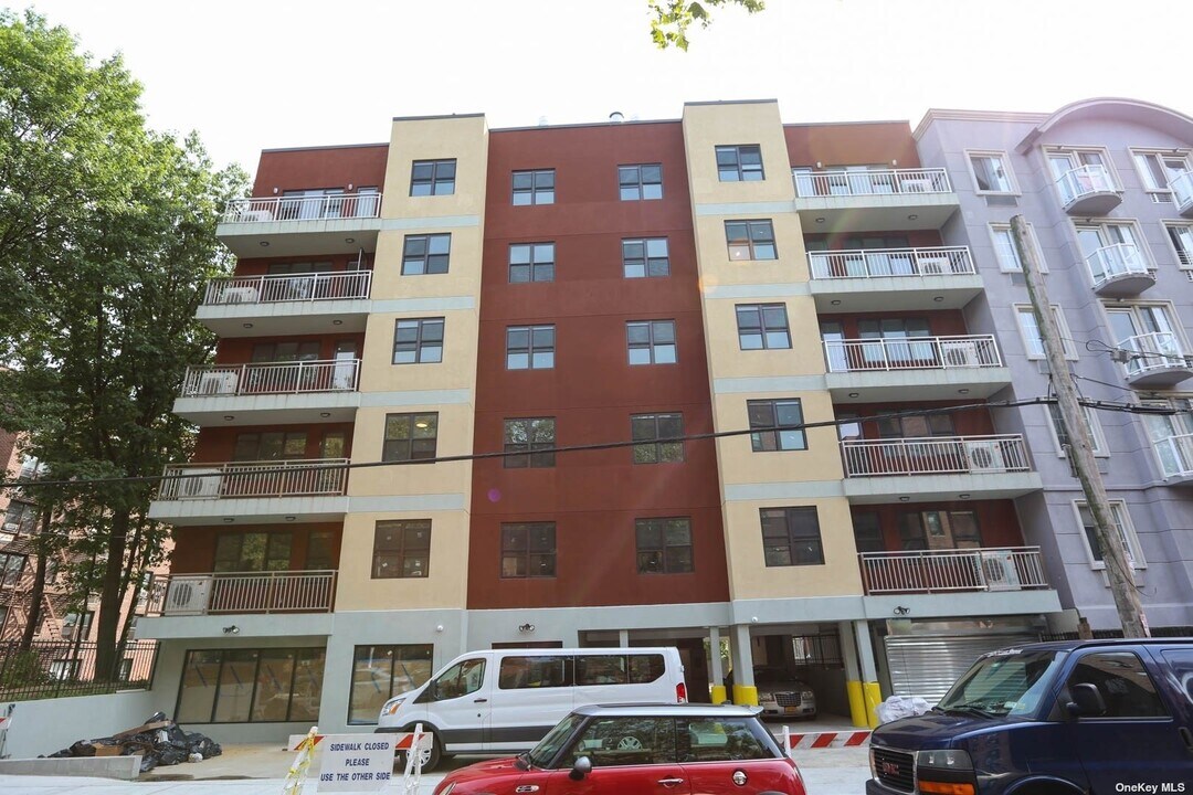 84-03 Lander St-Unit -2D in Queens, NY - Foto de edificio