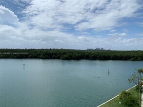 500 Bayview Dr, Unit # 620 in Sunny Isles Beach, FL - Building Photo - Building Photo