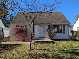 549 S Ashburton Rd in Columbus, OH - Building Photo