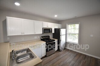 303 Hinsdale Ave in Fayetteville, NC - Building Photo - Building Photo